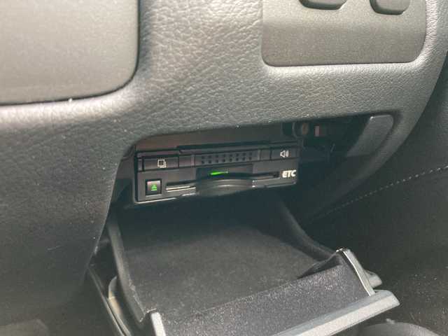 レクサス ＧＳ 250 Iパッケージ 愛媛県 2012(平24)年 9.7万km スターライトブラックガラスフレーク メーカーオプションナビ/・CD/DVD/フルセグTV/MSV/Bluetooth/バックカメラ/クルーズコントロール/パドルシフト/クリアランスソナー/オートブレーキホールド/黒革シート/・D/Nパワーシート/・Dメモリーシート/・D/Nシートヒーター/・D/Nエアーシート/ステアリングヒーター/リア電動サンシェード/ビルトインETC/HIDオートライト/純正アルミホイール