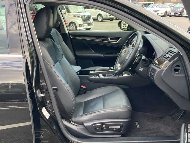 レクサス ＧＳ 250 Iパッケージ 愛媛県 2012(平24)年 9.7万km スターライトブラックガラスフレーク メーカーオプションナビ/・CD/DVD/フルセグTV/MSV/Bluetooth/バックカメラ/クルーズコントロール/パドルシフト/クリアランスソナー/オートブレーキホールド/黒革シート/・D/Nパワーシート/・Dメモリーシート/・D/Nシートヒーター/・D/Nエアーシート/ステアリングヒーター/リア電動サンシェード/ビルトインETC/HIDオートライト/純正アルミホイール