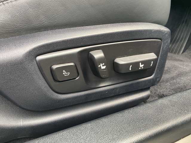 レクサス ＧＳ 250 Iパッケージ 愛媛県 2012(平24)年 9.7万km スターライトブラックガラスフレーク メーカーオプションナビ/・CD/DVD/フルセグTV/MSV/Bluetooth/バックカメラ/クルーズコントロール/パドルシフト/クリアランスソナー/オートブレーキホールド/黒革シート/・D/Nパワーシート/・Dメモリーシート/・D/Nシートヒーター/・D/Nエアーシート/ステアリングヒーター/リア電動サンシェード/ビルトインETC/HIDオートライト/純正アルミホイール