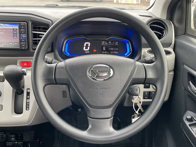 ダイハツ ミラ イース X リミテッド SAⅢ 富山県 2021(令3)年 3.3万km ブラックマイカメタリック 純正メモリナビ/【CD/DVD/BT/フルセグTV/USB/iPod】/バックカメラ/ETC/純正ドライブレコーダー/横滑り防止装置/スペアキー/取扱説明書/保証書