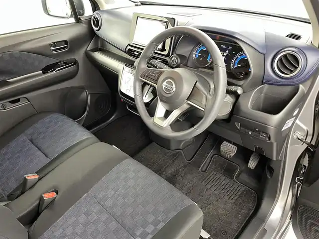 日産 デイズ ハイウェイスターX 福島県 2022(令4)年 3.1万km チタニウムグレーメタリック 社外HDDナビゲーション/型式：AVAC-RL711/【AM/FM/CD/DVD/USB/Bluetooth/フルセグTV】/・全方位カメラ/・社外ETC/エマージェンシーブレーキ/車線逸脱警報装置/踏み間違い防止装置/オートマチックハイビーム/前後コーナーセンサー/HIDヘッドライト/・フロントフォグライト/・オートライト/・ヘッドライトレベライザー/SOSコール/ステアリングスイッチ/プッシュスタート/・スマートキー/・スペアキー/取扱説明書/・保証書