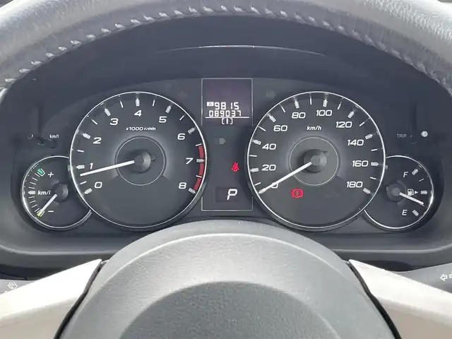 スバル レガシィ Ｂ４ 2．5GTアイサイト 山梨県 2011(平23)年 8.9万km サテンホワイトパール 白カワシート/4WD/純正Panasonic製ナビ（CN-HW890D）/Bluetooth/CD/DVD/TV/FM/AM/バックカメラ/クルーズコントロール/ETC/パドルシフト/前席シートヒーター/前席パワーシート/横滑り防止装置/純正17インチアルミホイール/スペアキー/ステアリングスイッチ/スマートキー/プッシュスタート/ドアバイザー/ウィンカーミラー/ISOFIX/取扱説明書