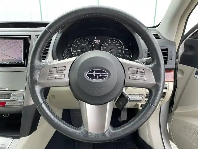 スバル レガシィ Ｂ４ 2．5GTアイサイト 山梨県 2011(平23)年 8.9万km サテンホワイトパール 白カワシート/4WD/純正Panasonic製ナビ（CN-HW890D）/Bluetooth/CD/DVD/TV/FM/AM/バックカメラ/クルーズコントロール/ETC/パドルシフト/前席シートヒーター/前席パワーシート/横滑り防止装置/純正17インチアルミホイール/スペアキー/ステアリングスイッチ/スマートキー/プッシュスタート/ドアバイザー/ウィンカーミラー/ISOFIX/取扱説明書