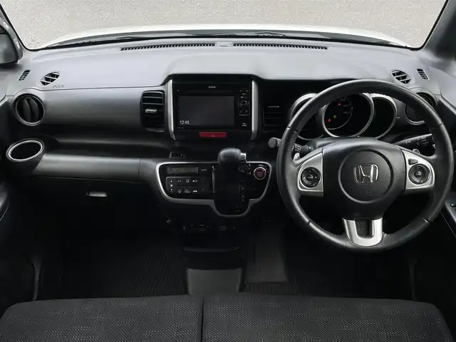 ホンダ Ｎ ＢＯＸ G ターボ SSパッケージ 福岡県 2016(平28)年 4.5万km プレミアムホワイトパールⅡ ワンオーナー/純正ディーラーナビ/（Bluetooth・ワンセグ・CD・DVD）/両側パワースライドドア/パドルシフト/クルーズコントロール/純正フロアマット/バックカメラ/ビルトインETC/プッシュスタート/ステアリングスイッチ/禁煙車/シートヒーター/ドアバイザー/保証書/取扱説明書/スペアキー