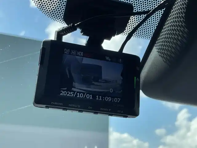 トヨタ アルファード Z 滋賀県 2024(令6)年 1.3万km プラチナホワイトパールマイカ 純正14インチナビ/【Bluetooth/USB/HDMI/Miracast/フルセグTV】/フリップダウンモニター/前後ドライブレコーダー/ETC2.0/パノラミックビューモニター/デジタルインナーミラー/ワイヤレス充電/トヨタセーフティセンス/・プリクラッシュセーフティ/・レーントレーシングアシスト/・レーンディパーチャーアラート/・レーダークルーズコントロール/・アダプティブハイビームシステム/・ロードサインアシスト/・ドライバー異常時対応システム/・プロアクティブドライビングアシスト/・発進遅れ告知機能/両側パワースライドドア/パワーバックドア/シートヒーター/パワーシート/ベンチレーション/ハンドルヒーター