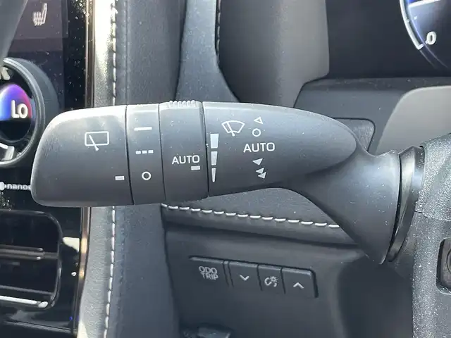 トヨタ アルファード Z 滋賀県 2024(令6)年 1.3万km プラチナホワイトパールマイカ 純正14インチナビ/【Bluetooth/USB/HDMI/Miracast/フルセグTV】/フリップダウンモニター/前後ドライブレコーダー/ETC2.0/パノラミックビューモニター/デジタルインナーミラー/ワイヤレス充電/トヨタセーフティセンス/・プリクラッシュセーフティ/・レーントレーシングアシスト/・レーンディパーチャーアラート/・レーダークルーズコントロール/・アダプティブハイビームシステム/・ロードサインアシスト/・ドライバー異常時対応システム/・プロアクティブドライビングアシスト/・発進遅れ告知機能/両側パワースライドドア/パワーバックドア/シートヒーター/パワーシート/ベンチレーション/ハンドルヒーター