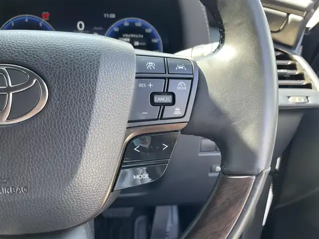 トヨタ アルファード Z 滋賀県 2024(令6)年 1.3万km プラチナホワイトパールマイカ 純正14インチナビ/【Bluetooth/USB/HDMI/Miracast/フルセグTV】/フリップダウンモニター/前後ドライブレコーダー/ETC2.0/パノラミックビューモニター/デジタルインナーミラー/ワイヤレス充電/トヨタセーフティセンス/・プリクラッシュセーフティ/・レーントレーシングアシスト/・レーンディパーチャーアラート/・レーダークルーズコントロール/・アダプティブハイビームシステム/・ロードサインアシスト/・ドライバー異常時対応システム/・プロアクティブドライビングアシスト/・発進遅れ告知機能/両側パワースライドドア/パワーバックドア/シートヒーター/パワーシート/ベンチレーション/ハンドルヒーター