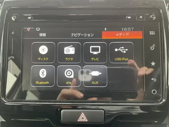 スズキ ハスラー Jスタイル Ⅱ ターボ 熊本県 2017(平29)年 6.1万km フェニックスレッドパール/ホワイト2トーンルーフ 純正ナビ/・AM/FM/CD/DVD/USB/AUX/BT/フルセグTV/・全周囲カメラ/衝突軽減ブレーキ/車線逸脱警報/クルーズコントロール/ステアリングリモコン/パドルシフト/アイドリングストップ/ビルトインＥＴＣ/ハーフレザーシート/・Ｄ／Ｎシートヒーター/ＨＩＤヘッドライト/オートライト/フォグランプ/スマートキー/スペアキー/プッシュスタート/純正ラバーマット/純正ドアバイザー/純正アルミホイール