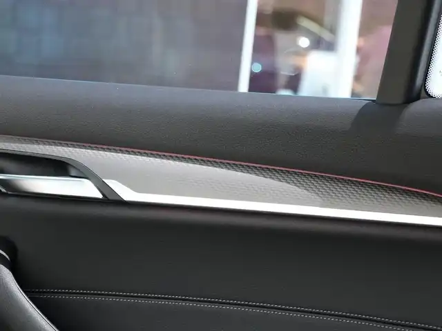 ＢＭＷ Ｘ２ xDrive20i MスポーツX 静岡県 2019(令1)年 2.1万km アルピンホワイトⅢ インテリジェントセーフティ /衝突軽減ブレーキ車線逸脱警告/アドバンスドアクティブセーフティ/アクティブクルーズコントロール/ヘッドアップディスプレイ/パノラマサンルーフ /ブラックレザーシート シートヒーター /前席パワーシート運転席メモリー機能/IDriveHDDナビBluetooth/バックカメラ/コンフォートアクセス/ミラー一体型DSRCERTC/リヤガラスフィルム施工/ドライブレコーダー