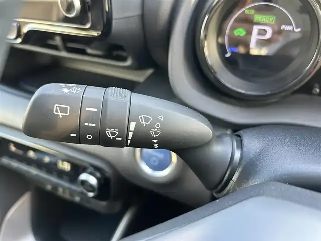 トヨタ ヤリス ハイブリッド Z 福岡県 2023(令5)年 3.8万km 青 純正ディスプレイオーディオ/（ナビキット付/Bluetooth/AM/FM/USB/Miracast）/全周囲カメラ/ビルドインETC/プリクラッシュセーフティ/ブラインドスポットモニター/レーンキープアシスト/レーダークルーズコントロール/LEDヘッドライト/オートマチックハイビーム/ステアリングスイッチ/ヒートステアリング/D/N席シートヒーター/オート電動格納ミラー/nanoeX/取扱説明書/100V充電