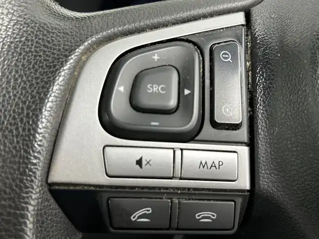 スバル フォレスター S－リミテッド 道央・札幌 2017(平29)年 5.6万km クリスタルホワイトP ・４WD/・純正SDナビゲーション（CN-LR720D）/　CD/DVD/SD/BT/フルセグ/・ビルトインETC/・純正ドライブレコーダー（前方録画）/・メモリーハイトパワーバックドア/・ブラインドスポットモニター/・レーダークルーズコントロール/・横滑り防止装置/・アイサイト/・レーンキープアシスト/・前席パワーシート/・ハーフレザーシート/・純正フロアマット/・全席シートヒーター/・LEDヘッドライト/・オートライト/・MTモード付AT/・パドルシフト/・ヒルディセントコントロール（X-MODE）/・ステアリング連動ヘッドランプ（SRH）/・スマートキー/・プッシュスタート/・純正AW18インチ＋夏タイヤ/・保証書あり/・取説あり/・ドアバイザー/・電動格納ウィンカーミラー/・ステアリングリモコン/・ラゲッジマット