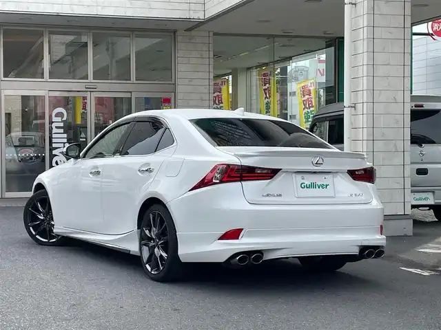 レクサス ＩＳ 350 バージョンL 富山県 2013(平25)年 8.7万km ホワイトパールクリスタルシャイン プリクラッシュセーフティシステム/純正SDナビ フルセグTV/CD DVD Blu-ray Bluetooth SD FMAM/バックカメラ/セミアニリン革シート/シートヒーター/エアシート/パワーシート（前席）/メモリーシート（D席）/レーダークルーズコントロール/革巻きステアリング/パドルシフト/ウィンカーミラー/ETC/スペアキー２個/（スマートキー カードキー）/保証書＆取扱説明書