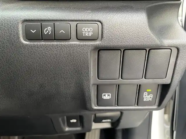 レクサス ＩＳ 350 バージョンL 富山県 2013(平25)年 8.7万km ホワイトパールクリスタルシャイン プリクラッシュセーフティシステム/純正SDナビ フルセグTV/CD DVD Blu-ray Bluetooth SD FMAM/バックカメラ/セミアニリン革シート/シートヒーター/エアシート/パワーシート（前席）/メモリーシート（D席）/レーダークルーズコントロール/革巻きステアリング/パドルシフト/ウィンカーミラー/ETC/スペアキー２個/（スマートキー カードキー）/保証書＆取扱説明書