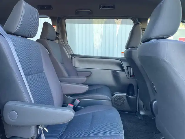 トヨタ ヴォクシー ZS 大阪府 2020(令2)年 3.4万km ホワイトパールクリスタルシャイン トヨタセーフティセンス/純正９インチナビ　/   フルセグTV/CD/DVD/Bluetooth　/バックモニター　　/パワースライドドア　/前後コーナーセンサー/前後ドライブレコーダー/オートマチックハイビーム/純正16インチアルミホイール/純正フロアマット/プッシュスタート　/スマートキー　/ビルトインＥＴＣ　/ＬＥＤヘッドライト