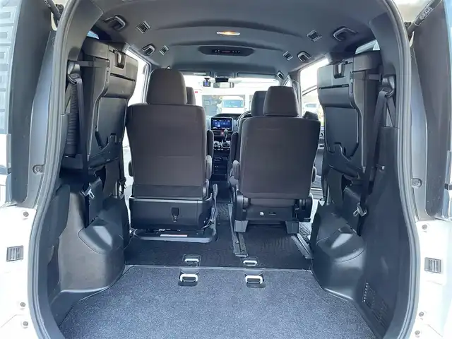 トヨタ ヴォクシー ZS 大阪府 2020(令2)年 3.4万km ホワイトパールクリスタルシャイン トヨタセーフティセンス/純正９インチナビ　/   フルセグTV/CD/DVD/Bluetooth　/バックモニター　　/パワースライドドア　/前後コーナーセンサー/前後ドライブレコーダー/オートマチックハイビーム/純正16インチアルミホイール/純正フロアマット/プッシュスタート　/スマートキー　/ビルトインＥＴＣ　/ＬＥＤヘッドライト