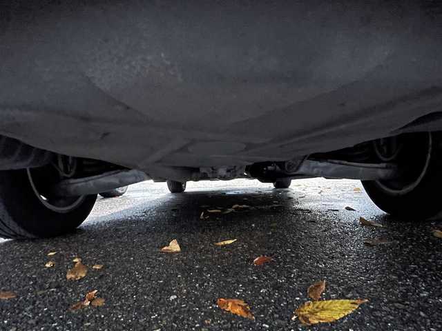 メルセデス・ベンツ Ｃ２３０ 新潟県 1997(平9)年 12.8万km シルバー ワンオーナー/純正ホイール夏タイヤ装着/スタッドレスタイヤ車載/運転席助手席電動シート/純正フロアマット/パワーウィンドウ