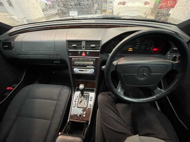 メルセデス・ベンツ Ｃ２３０ 新潟県 1997(平9)年 12.8万km シルバー ワンオーナー/純正ホイール夏タイヤ装着/スタッドレスタイヤ車載/運転席助手席電動シート/純正フロアマット/パワーウィンドウ