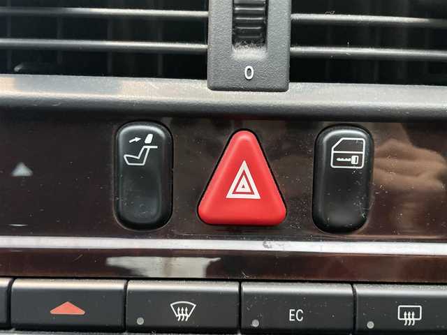 メルセデス・ベンツ Ｃ２３０ 新潟県 1997(平9)年 12.8万km シルバー ワンオーナー/純正ホイール夏タイヤ装着/スタッドレスタイヤ車載/運転席助手席電動シート/純正フロアマット/パワーウィンドウ