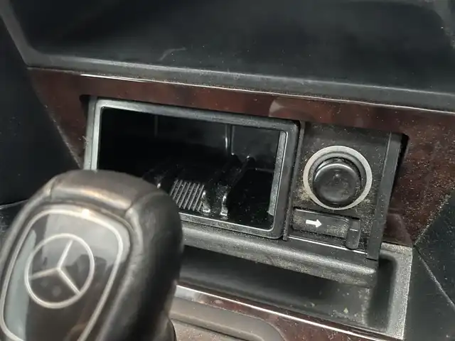 メルセデス・ベンツ Ｃ２３０ 新潟県 1997(平9)年 12.8万km シルバー ワンオーナー/純正ホイール夏タイヤ装着/スタッドレスタイヤ車載/運転席助手席電動シート/純正フロアマット/パワーウィンドウ