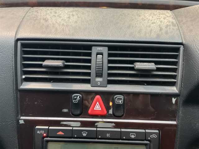 メルセデス・ベンツ Ｃ２３０ 新潟県 1997(平9)年 12.8万km シルバー ワンオーナー/純正ホイール夏タイヤ装着/スタッドレスタイヤ車載/運転席助手席電動シート/純正フロアマット/パワーウィンドウ