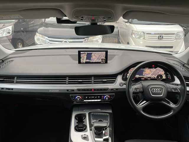 アウディ Ｑ７ 55TFSIクワトロアダプティブエアサスペンション 広島県 2019(平31)年 7.5万km パール パノラマサンルーフ/7シーターパッケージ/マトリクスLEDヘッドライト/黒革シート/パワーシート（運転席/助手席）/シートベンチレーション（運転席/助手席）/シートヒーター（運転席/助手席/2列目）/電動格納サードシート/パワーバックドア/全周囲カメラ/パーキングアシスト/アダプティブクルーズコントロール/衝突軽減ブレーキ/レーンキープアシスト/オートハイビーム/ブラインドスポットモニター/ETC2.0/純正ドライブレコーダー