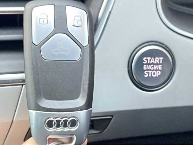 アウディ Ｑ７ 55TFSIクワトロアダプティブエアサスペンション 広島県 2019(平31)年 7.5万km パール パノラマサンルーフ/7シーターパッケージ/マトリクスLEDヘッドライト/黒革シート/パワーシート（運転席/助手席）/シートベンチレーション（運転席/助手席）/シートヒーター（運転席/助手席/2列目）/電動格納サードシート/パワーバックドア/全周囲カメラ/パーキングアシスト/アダプティブクルーズコントロール/衝突軽減ブレーキ/レーンキープアシスト/オートハイビーム/ブラインドスポットモニター/ETC2.0/純正ドライブレコーダー