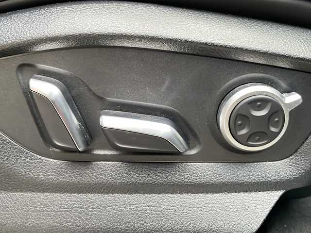 アウディ Ｑ７ 55TFSIクワトロアダプティブエアサスペンション 広島県 2019(平31)年 7.5万km パール パノラマサンルーフ/7シーターパッケージ/マトリクスLEDヘッドライト/黒革シート/パワーシート（運転席/助手席）/シートベンチレーション（運転席/助手席）/シートヒーター（運転席/助手席/2列目）/電動格納サードシート/パワーバックドア/全周囲カメラ/パーキングアシスト/アダプティブクルーズコントロール/衝突軽減ブレーキ/レーンキープアシスト/オートハイビーム/ブラインドスポットモニター/ETC2.0/純正ドライブレコーダー