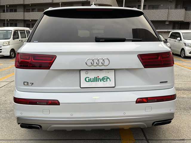 アウディ Ｑ７ 55TFSIクワトロアダプティブエアサスペンション 広島県 2019(平31)年 7.5万km パール パノラマサンルーフ/7シーターパッケージ/マトリクスLEDヘッドライト/黒革シート/パワーシート（運転席/助手席）/シートベンチレーション（運転席/助手席）/シートヒーター（運転席/助手席/2列目）/電動格納サードシート/パワーバックドア/全周囲カメラ/パーキングアシスト/アダプティブクルーズコントロール/衝突軽減ブレーキ/レーンキープアシスト/オートハイビーム/ブラインドスポットモニター/ETC2.0/純正ドライブレコーダー