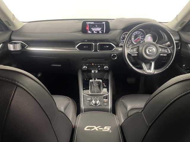 マツダ ＣＸ－５ 25S Lパッケージ 埼玉県 2019(平31)年 3.9万km マシーングレープレミアムM 純正ナビ/　(FM/AM/CD/DVD/AUX/USB/Bluetooth)/フルセグテレビ/アラウンドビューモニター/ETC/パワーバックドア/ヘッドアップディスプレイ/レーダークルーズコントロール/ブラインドスポットモニター/衝突被害軽減ブレーキ/車線逸脱警報/クリアランスソナー/運転席・助手席シートヒーター/ステアリングヒーター/電子パーキングシステム/ブレーキホールド/トノカバー/プッシュスタート/ステアリングリモコン/純正フロアマット/ドアバイザー/純正17インチアルミホイール