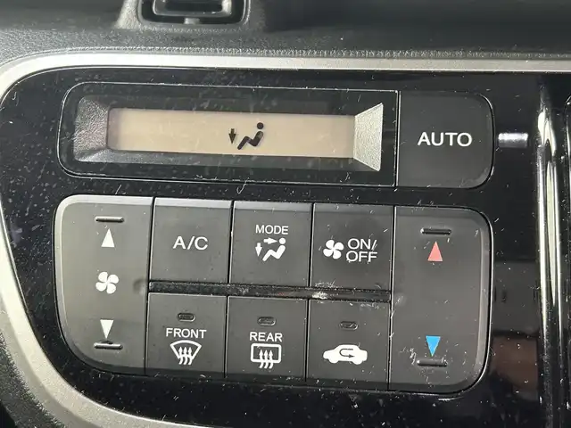 ホンダ Ｎ ＢＯＸ カスタム G SSパッケージ 愛知県 2014(平26)年 13.5万km スマートブラック 純正ディーラーナビ（AM/FM/CD/DVD/BT/フルセグTV）/両側パワースライドドア/シティブレーキアクティブシステム/バックカメラ/社外アルミホイール/ETC/ビッグバイザー/スマートキー/取説/保証書