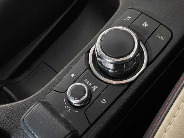 マツダ デミオ XD ツーリング Lパッケージ 大分県 2014(平26)年 9.3万km スノーフレイクホワイトパールマイカ ・マツダコネクト(CD/DVD/SD/USB)/・バックカメラ/・ヘッドアップディスプレイ/・クルーズコントロール/・ETC/・オートライト/・MTモード付きAT/・スマートキー/・プッシュスタートボタン/・オートエアコン/・アイドリングストップ/・フロアマット