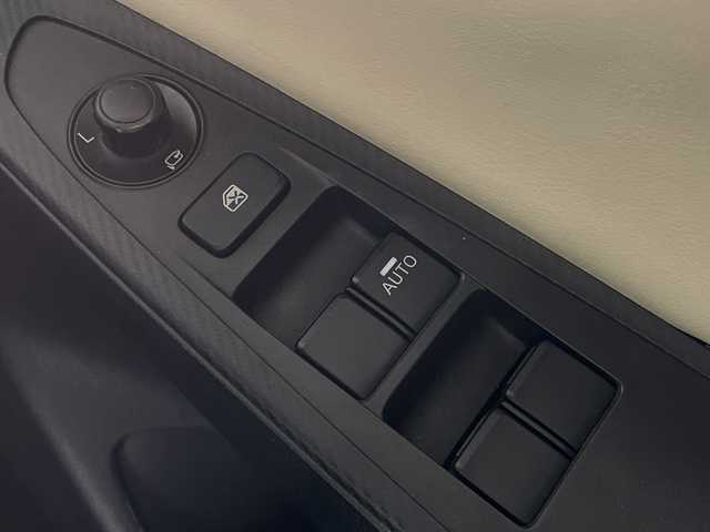 マツダ デミオ XD ツーリング Lパッケージ 大分県 2014(平26)年 9.3万km スノーフレイクホワイトパールマイカ ・マツダコネクト(CD/DVD/SD/USB)/・バックカメラ/・ヘッドアップディスプレイ/・クルーズコントロール/・ETC/・オートライト/・MTモード付きAT/・スマートキー/・プッシュスタートボタン/・オートエアコン/・アイドリングストップ/・フロアマット