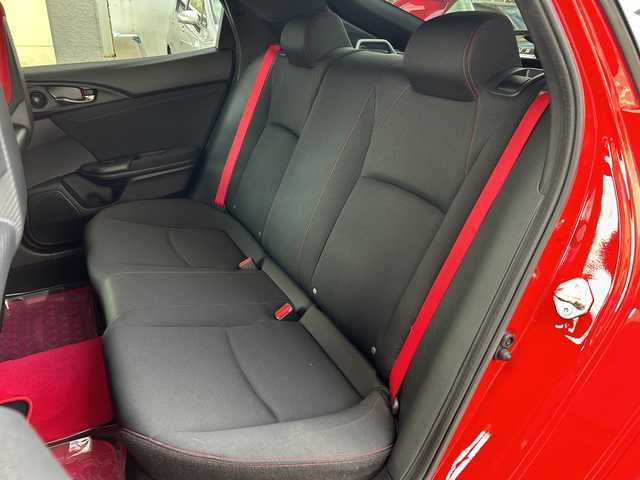 ホンダ シビック タイプR 福岡県 2018(平30)年 8万km 赤 純正ナビ（AM/FM）/フルTV CD/DVD・iPod/ドライブレコーダー（前後SD有）/ETC（ビルド）/電動格納ミラー/アイドリングストップ/クルーズコントロール/ハンズフリー/ブレーキホールド/横すべり防止/オートライト/保証書/取扱説明書