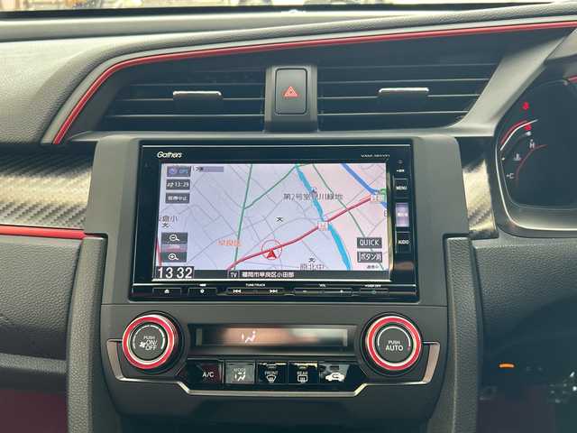 ホンダ シビック タイプR 福岡県 2018(平30)年 8万km 赤 純正ナビ（AM/FM）/フルTV CD/DVD・iPod/ドライブレコーダー（前後SD有）/ETC（ビルド）/電動格納ミラー/アイドリングストップ/クルーズコントロール/ハンズフリー/ブレーキホールド/横すべり防止/オートライト/保証書/取扱説明書