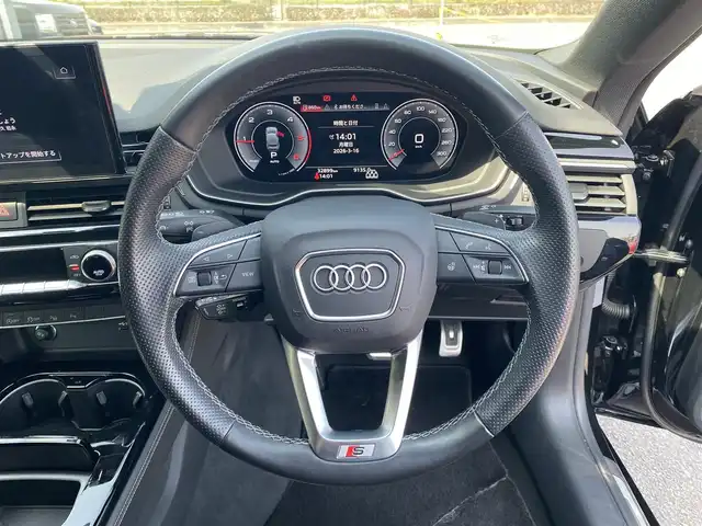 アウディ Ａ５ SB 40TDIクワトロ Sライン 福岡県 2023(令5)年 3.3万km 黒 ・サンルーフ/・アダプティブクルーズコントロール/・純正ナビ／Ｂｌｕｅｔｏｏｔｈ／ＵＳＢ／ｃａｒｐｌａｙ/・全方位カメラ/・ハーフレザーシート/シートヒーター/・ドラレコ/・ETC/・純正19AW/・LEDライト/・保証書/・取扱説明書