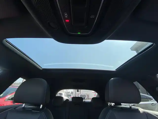 アウディ Ａ５ SB 40TDIクワトロ Sライン 福岡県 2023(令5)年 3.3万km 黒 ・サンルーフ/・アダプティブクルーズコントロール/・純正ナビ／Ｂｌｕｅｔｏｏｔｈ／ＵＳＢ／ｃａｒｐｌａｙ/・全方位カメラ/・ハーフレザーシート/シートヒーター/・ドラレコ/・ETC/・純正19AW/・LEDライト/・保証書/・取扱説明書