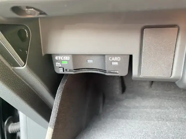 アウディ Ａ５ SB 40TDIクワトロ Sライン 福岡県 2023(令5)年 3.3万km 黒 ・サンルーフ/・アダプティブクルーズコントロール/・純正ナビ／Ｂｌｕｅｔｏｏｔｈ／ＵＳＢ／ｃａｒｐｌａｙ/・全方位カメラ/・ハーフレザーシート/シートヒーター/・ドラレコ/・ETC/・純正19AW/・LEDライト/・保証書/・取扱説明書