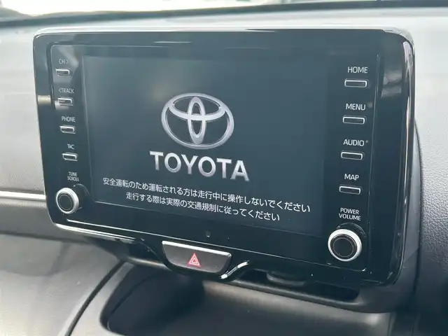 トヨタ ヤリスクロス ハイブリッド Z 大阪府 2023(令5)年 1.1万km ブラックマイカ/プラチナホワイトパールマイカ 純正８インチナビ/   フルセグTV/CD/DVD/Bluetooth/USB/全方位モニター/衝突軽減ブレーキ/横滑り防止装置/コーナーセンサー/前席シートヒーター/運転席パワーシート/レーダークルーズコントロール/レーンキープアシスト/ステアリングヒーター/オートマチックハイビーム/プッシュスタート/スマートキー/純正18インチアルミホイール/ＬＥＤ