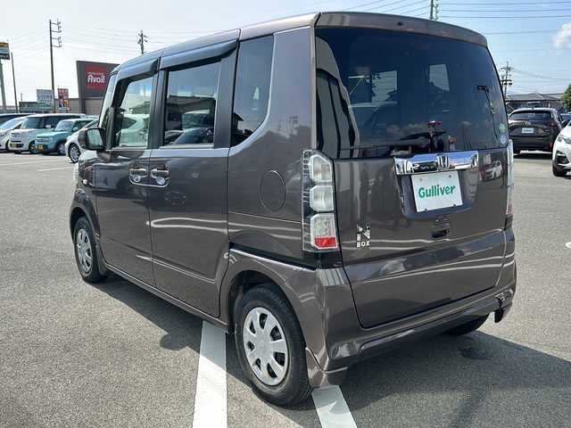 ホンダ Ｎ ＢＯＸ G Lパッケージ 岐阜県 2012(平24)年 5.7万km プレミアムブロンズパール 登録時走行距離56726km/純正ナビ　/ワンセグテレビ　/両側電動ドア　/バックモニター　/プッシュスタート/パワーウィンドウ/パワーステアリング/スマートキー/ＣＤ可　/ＳＤミュージックサーバー　/ＥＴＣ/ベンチシート　/フルフラットシート/純正フロアマット/ABS　/横滑り防止装置/ハロゲンヘッドライト/SRSエアバック（運転席・助手席）