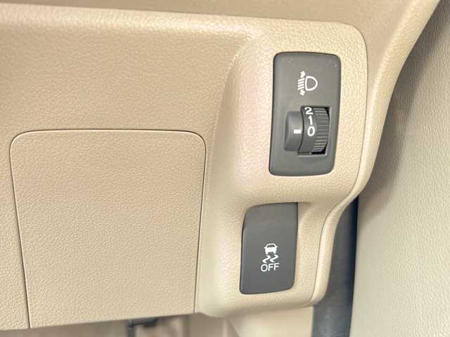 ホンダ Ｎ ＢＯＸ G Lパッケージ 岐阜県 2012(平24)年 5.7万km プレミアムブロンズパール 登録時走行距離56726km/純正ナビ　/ワンセグテレビ　/両側電動ドア　/バックモニター　/プッシュスタート/パワーウィンドウ/パワーステアリング/スマートキー/ＣＤ可　/ＳＤミュージックサーバー　/ＥＴＣ/ベンチシート　/フルフラットシート/純正フロアマット/ABS　/横滑り防止装置/ハロゲンヘッドライト/SRSエアバック（運転席・助手席）