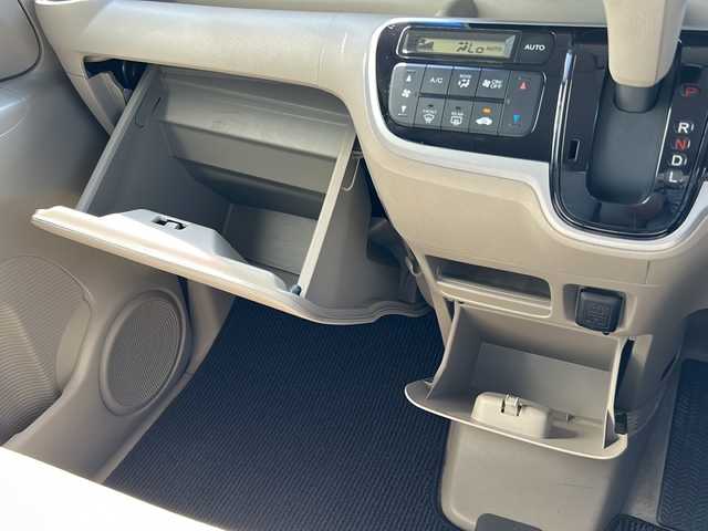 ホンダ Ｎ ＢＯＸ G Lパッケージ 岐阜県 2012(平24)年 5.7万km プレミアムブロンズパール 登録時走行距離56726km/純正ナビ　/ワンセグテレビ　/両側電動ドア　/バックモニター　/プッシュスタート/パワーウィンドウ/パワーステアリング/スマートキー/ＣＤ可　/ＳＤミュージックサーバー　/ＥＴＣ/ベンチシート　/フルフラットシート/純正フロアマット/ABS　/横滑り防止装置/ハロゲンヘッドライト/SRSエアバック（運転席・助手席）
