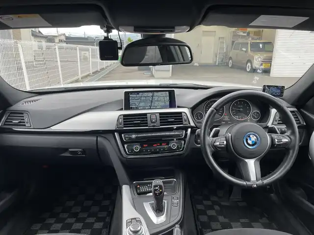 ＢＭＷ ３２０ｉ Mスポーツ 福島県 2013(平25)年 7.4万km アルピンホワイトⅢ 純正HDDナビ/CD/DVD/BT/USB/純正18インチAW(社外AW＋冬タイヤ積込)/リアクリアランスソナー/パワーシート/バックカメラ/クルーズコントロール/パドルシフト/アイドリングストップ/プッシュスタート/ドライブレコーダー/オートライト/キセノンライト/フォグ/リアフォグ/フロアマット/ETC