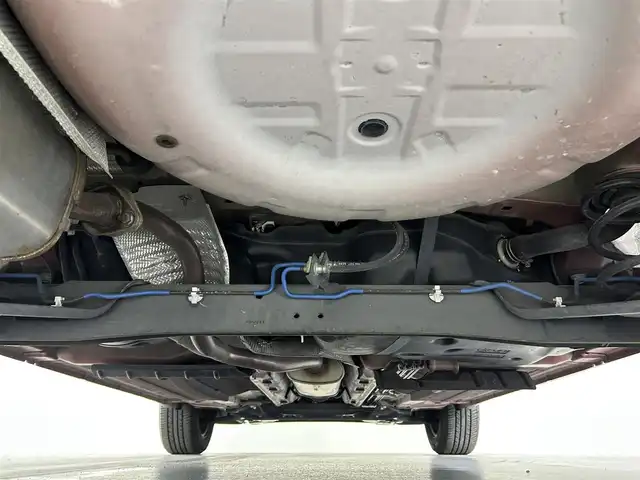 日産 ジューク 15RX タイプV 佐賀県 2011(平23)年 4.4万km ラディアントレッド 純正ナビ(MP310-W)/CD/DVD/ワンセグTV/Bluetooth/純正フロアマット/ハロゲンライト/ヘッドライトレベライザー/リモコンキー /電動格納ミラー/取扱説明書/パワーウィンドウ