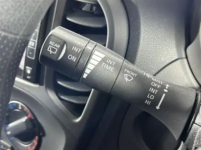 日産 ジューク 15RX タイプV 佐賀県 2011(平23)年 4.4万km ラディアントレッド 純正ナビ(MP310-W)/CD/DVD/ワンセグTV/Bluetooth/純正フロアマット/ハロゲンライト/ヘッドライトレベライザー/リモコンキー /電動格納ミラー/取扱説明書/パワーウィンドウ