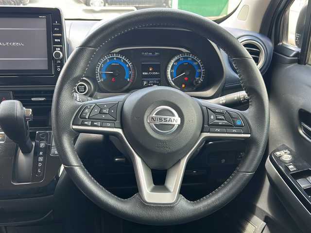 日産 デイズ HWS X プロパイロットED 静岡県 2019(令1)年 2.1万km アッシュブラウン/ソーダブルー 純正ナビ/・CD/DVD/・FM/AM/・Bluetooth/・SD/・フルセグTV/主要装備/・アラウンドビューモニター/・プロパイロット/・ＬＥＤヘッドライト/・サイドカーテンエアバッグ/・アイドリングストップ/・オートホールド/・ＥＴＣ/・横滑り防止装置/・１４インチ純正アルミ/・オートライト