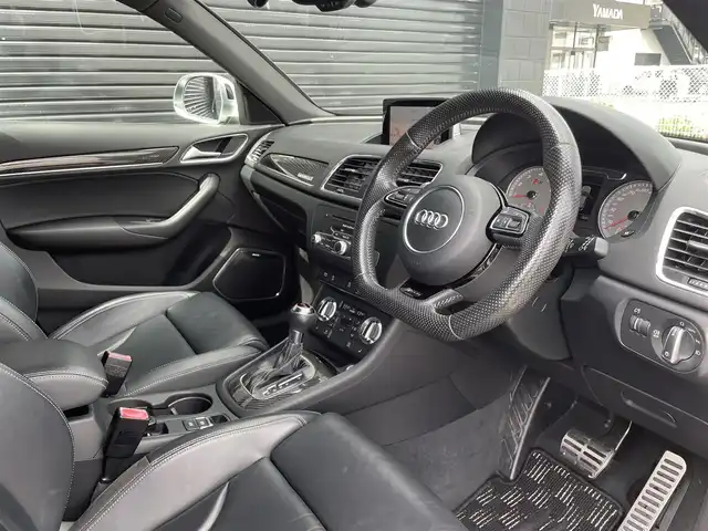 アウディ ＲＳＱ３ 三重県 2014(平26)年 7.7万km ファントムブラックパールエフェクト 純正HDDナビ(フルセグTV/CD/DVD/BT)/バックモニター/BOSEサウンド/コーナーセンサー/アウディサイドアシスト/アウディアクティブレーンアシスト /クルーズコントロール/純正ドライブレコーダー/レーダー探知機/ETC/シートヒーター/USB/純正フロアマット/純正20インチアルミホイール/プッシュスタート/スマートキー