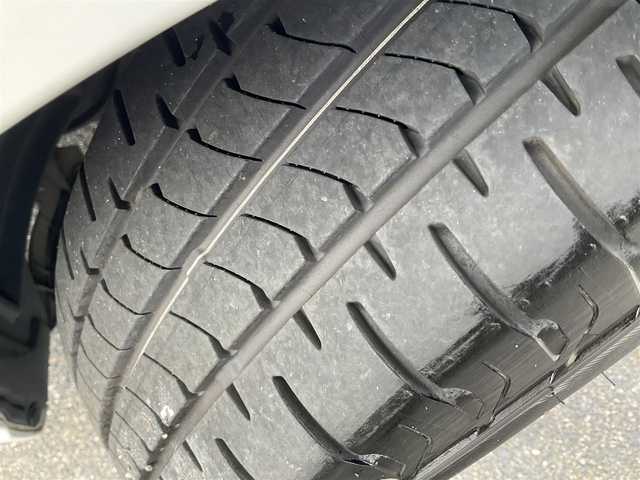 マツダ プレマシー 20S スカイアクティブ 滋賀県 2013(平25)年 7.7万km クリスタルホワイトパールマイカ ワンオーナー/車検8年7月まで/純正ナビ/Bluetooth、DVD、CD、フルセグテレビ/ETC/片側パワースライドドア/純正HIDヘッドライト/純正フロアマット/純正15インチアルミホイール/スペアキー有り/取扱説明書/保証書