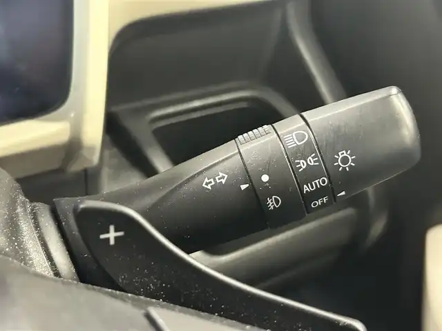 スズキ クロスビー HYBRID MZ 宮崎県 2018(平30)年 9.8万km キャラバンアイボリーパールメタリック/ホワイト 2トーンルーフ /ナビ(CN-RZ83)//TV/CD/DVD/Bluetooth//ビルトインETC//オートライト//純正フロアマット//純正アルミホイール//ドアバイザー