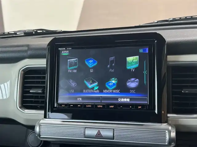 スズキ クロスビー HYBRID MZ 宮崎県 2018(平30)年 9.8万km キャラバンアイボリーパールメタリック/ホワイト 2トーンルーフ /ナビ(CN-RZ83)//TV/CD/DVD/Bluetooth//ビルトインETC//オートライト//純正フロアマット//純正アルミホイール//ドアバイザー