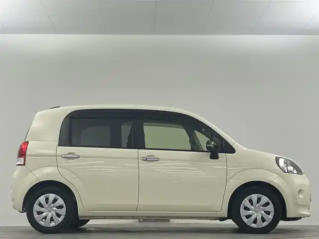 トヨタ ポルテ F アラモード 埼玉県 2014(平26)年 5.8万km クリームベージュ 純正ナビ　フルセグＴＶ　Ｂｌｕｅｔｏｏｔｈ　パワースライドドア　バックカメラ　ＥＴＣ　フォグランプ　スマートキー　プッシュスタート　純正フロアマット　ドアバイザー